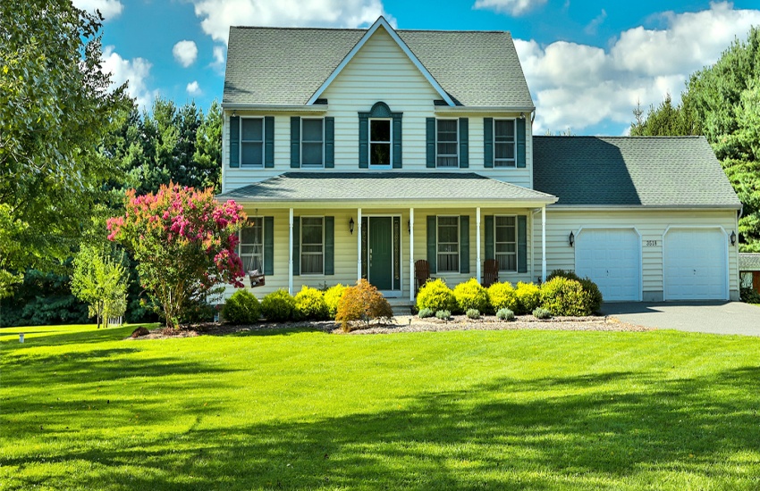 How To Achieve A Lush And Healthy Lawn